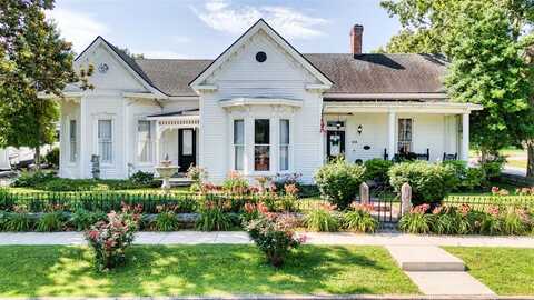 212 E 5th Street, Russellville, KY 42276