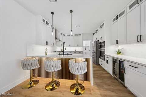 9900 Summer Ash Court, Las Vegas, NV 89134