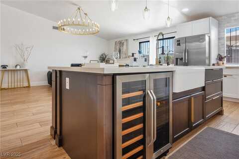 4774 Walteta Way, Las Vegas, NV 89119