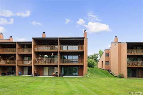 48201 Bayshore Drive, Belleville, MI 48111
