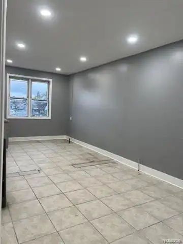 15807 W Warren Unit # F2, Detroit, MI 48228