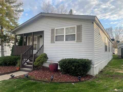 43251 Bonaparte, Sterling Heights, MI 48314