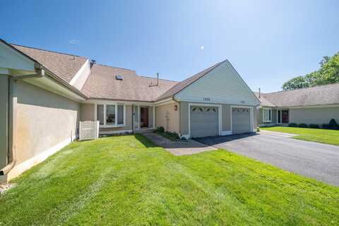 10584 Trapper Lane, Canadian Lakes, MI 49346