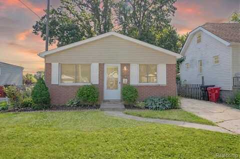 27878 Van Howe Street, Roseville, MI 48066