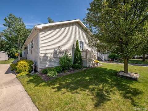 29703 Vinewood Lane, Gibraltar, MI 48173