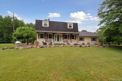 2057 W Brown Road, Mayville, MI 48744