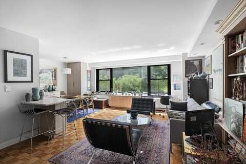 1065 Park Avenue, New York, NY 10128