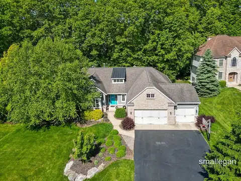 3440 Monterey Hills Drive NE, Grand Rapids, MI 49525