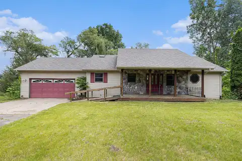 8445 N Meridian Road, Pleasant Lake, MI 49272