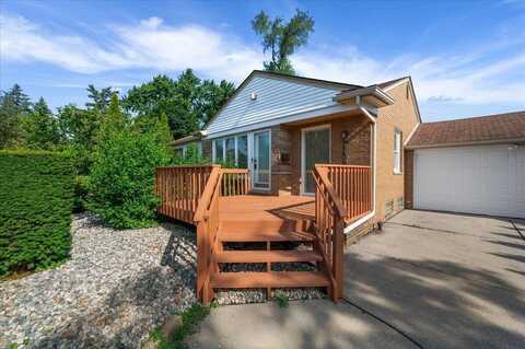 2739 Yorkshire Road, Birmingham, MI 48009