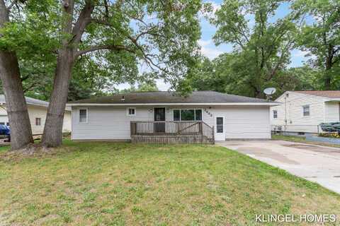 2462 Wesley Avenue, Muskegon, MI 49442