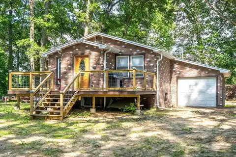 49515 Co Rd 388, Grand Junction, MI 49056