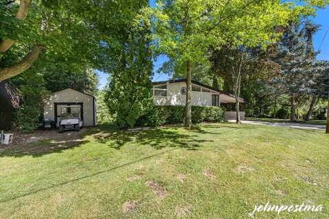3001 Thorncrest Drive SE, Grand Rapids, MI 49546