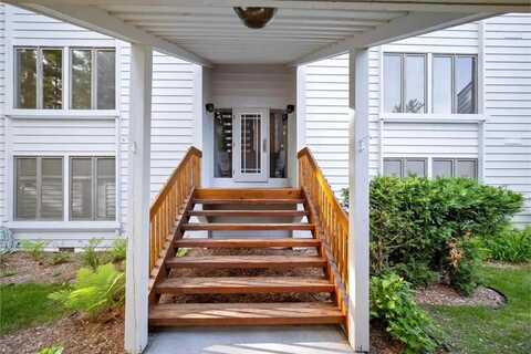 3400 Lakeside Drive S, Petoskey, MI 49770