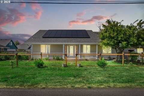 30 VILLAGE DR, Creswell, OR 97426