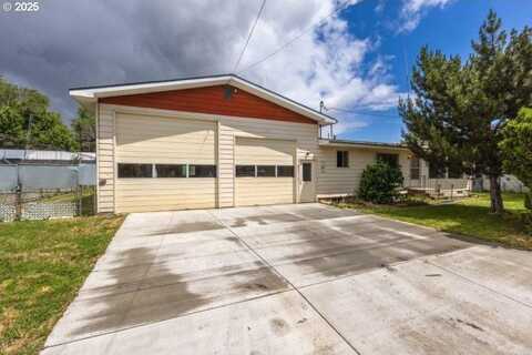 2107 COVE AVE, La Grande, OR 97850