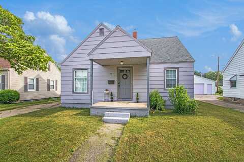 1209 Mohawk Lane, Saint Joseph, MI 49085