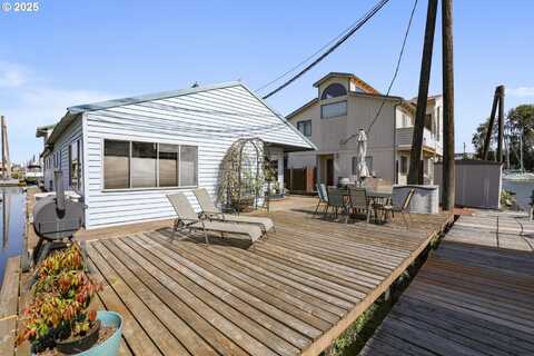 331 NE Bridgeton, Portland, OR 97211