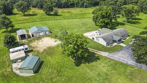 6928 State Route N, Pomona, MO 65789