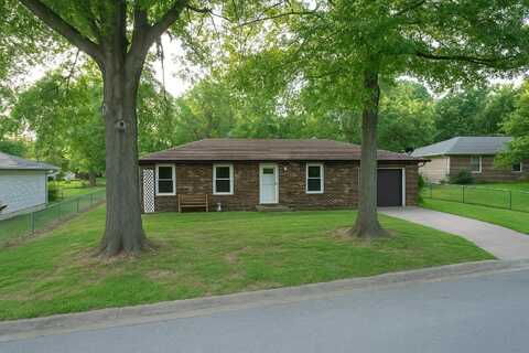 114 S Pinewood Avenue, Republic, MO 65738