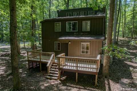 111 Sportsman Dr, Macon, NC 27551