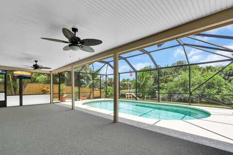 326 NE Surfside Avenue, Port Saint Lucie, FL 34983