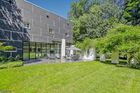 451 Mountain Ave, North Caldwell, NJ 07006