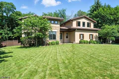 39 Crescent Dr, Morris, NJ 07960