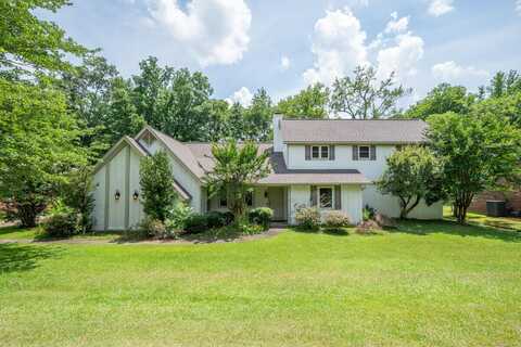 201 Shadowood Ln, Starkville, MS 39759