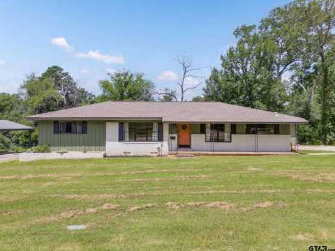 137 Gardner Dr, Palestine, TX 75803