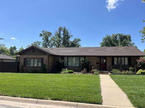 416 W Truesdell, Lyons, KS 67554