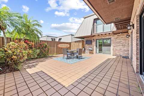 1420 Ocean Way, Jupiter, FL 33477