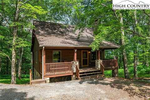 144 Spice Apple Way, Banner Elk, NC 28604