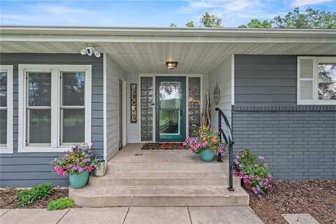8544 Demontreville Trail N, Lake Elmo, MN 55042