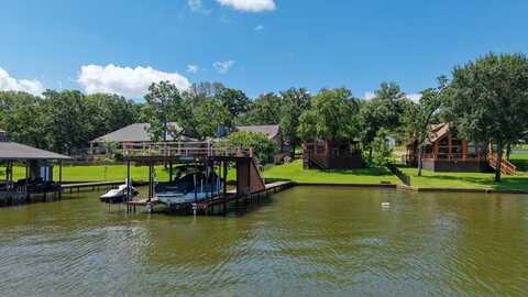 11178 Lakeside Dr., Mabank, TX 75156