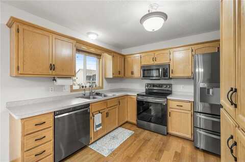 664 Highland Trail, Lino Lakes, MN 55014