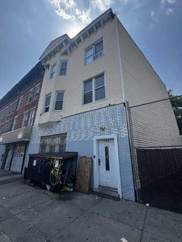 565 OCEAN AVE, Greenville, NJ 07305