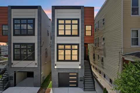 90 EAST 27TH ST, Bayonne, NJ 07002
