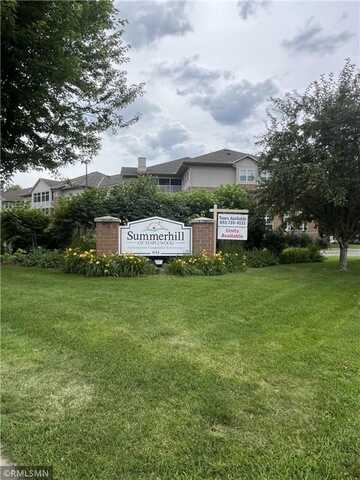 935 Ferndale Street N, Maplewood, MN 55119
