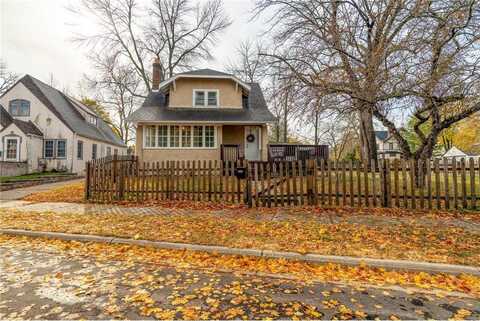804 2nd Avenue NE, Waseca, MN 56093