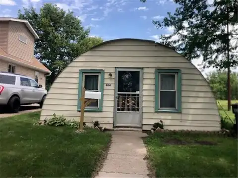 604 Elliott Avenue N, Glencoe, MN 55336