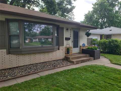 5509 Morgan Avenue N, Brooklyn Center, MN 55430