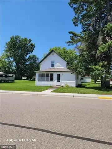 150 Gillis Avenue S, Browerville, MN 56438