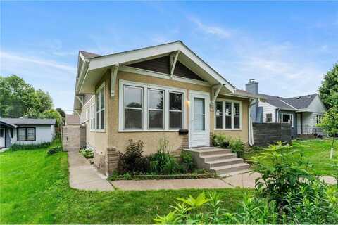 4129 7th Street NE, Columbia Heights, MN 55421