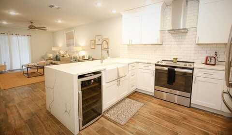 104 E Cove East Cove, Horseshoe Bay, TX 78657