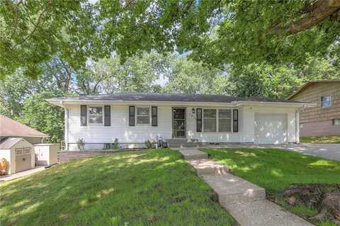 7210 NW Winter Avenue, Kansas City, MO 64152