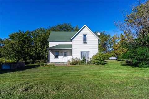 26693 State Route Y Highway, Winston, MO 64689