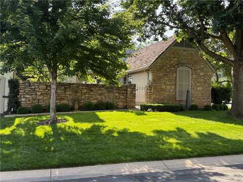 10 Coventry Court, Prairie Village, KS 66208