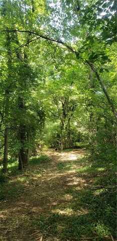 N Baltimore Avenue, Gladstone, MO 64118