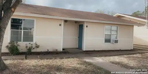 657 4th, Yorktown, TX 78164